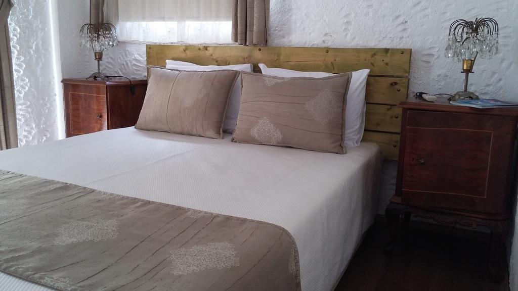 Bizim Ev Hotel (Adults Only) Alacati Room photo